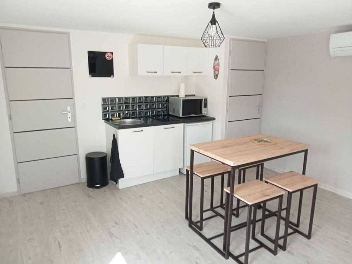 Les Lauriers Roses Lägenhet Fontvieille Exteriör bild